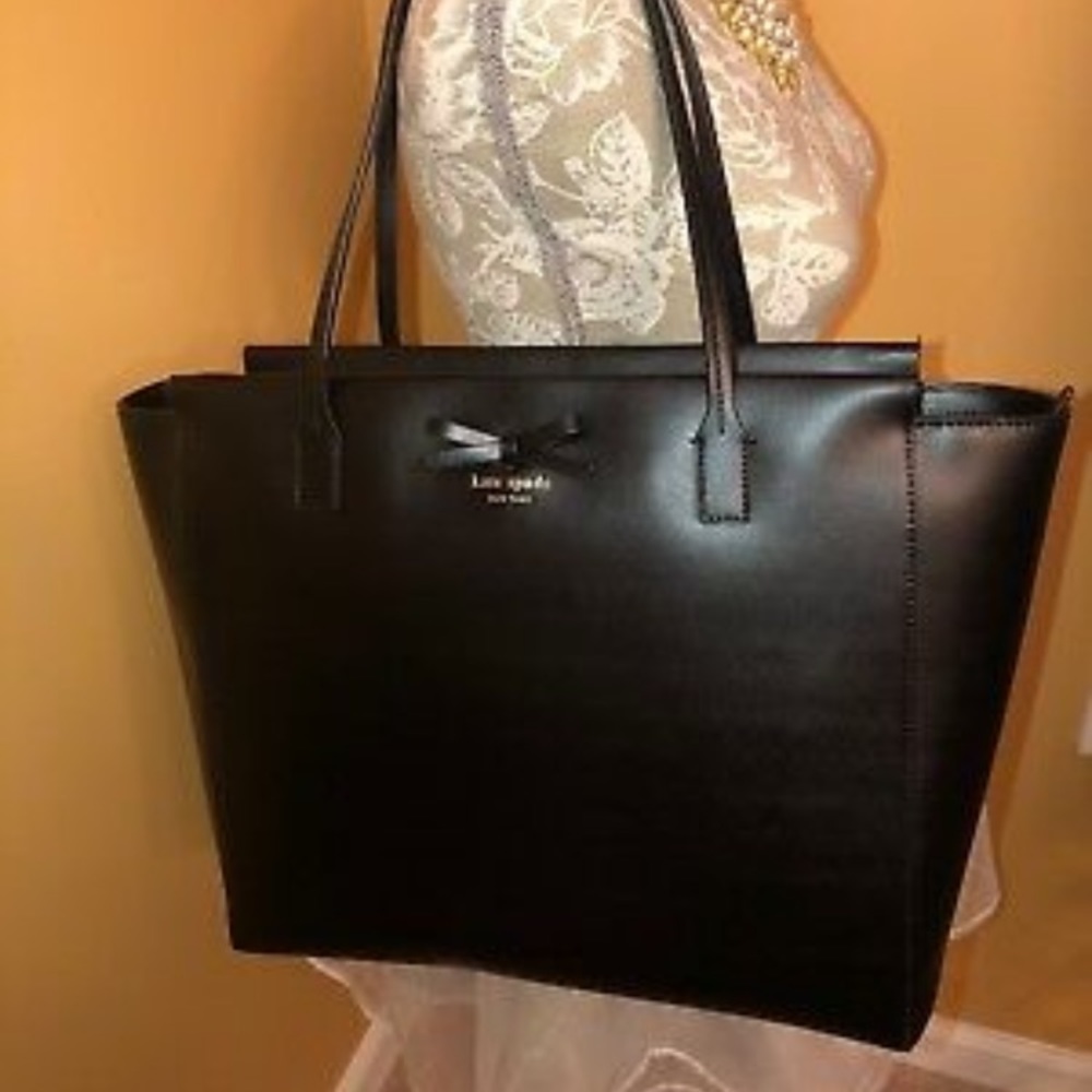 🌟SOLD on Facebook marketplace🌟 Kate Spade large Leather Tote